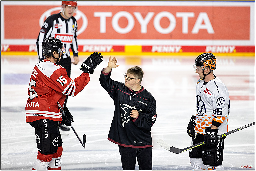 PENNY DEL;  Kölner Haie - Grizzly Wolfsburg; Köln, 26.10.2022